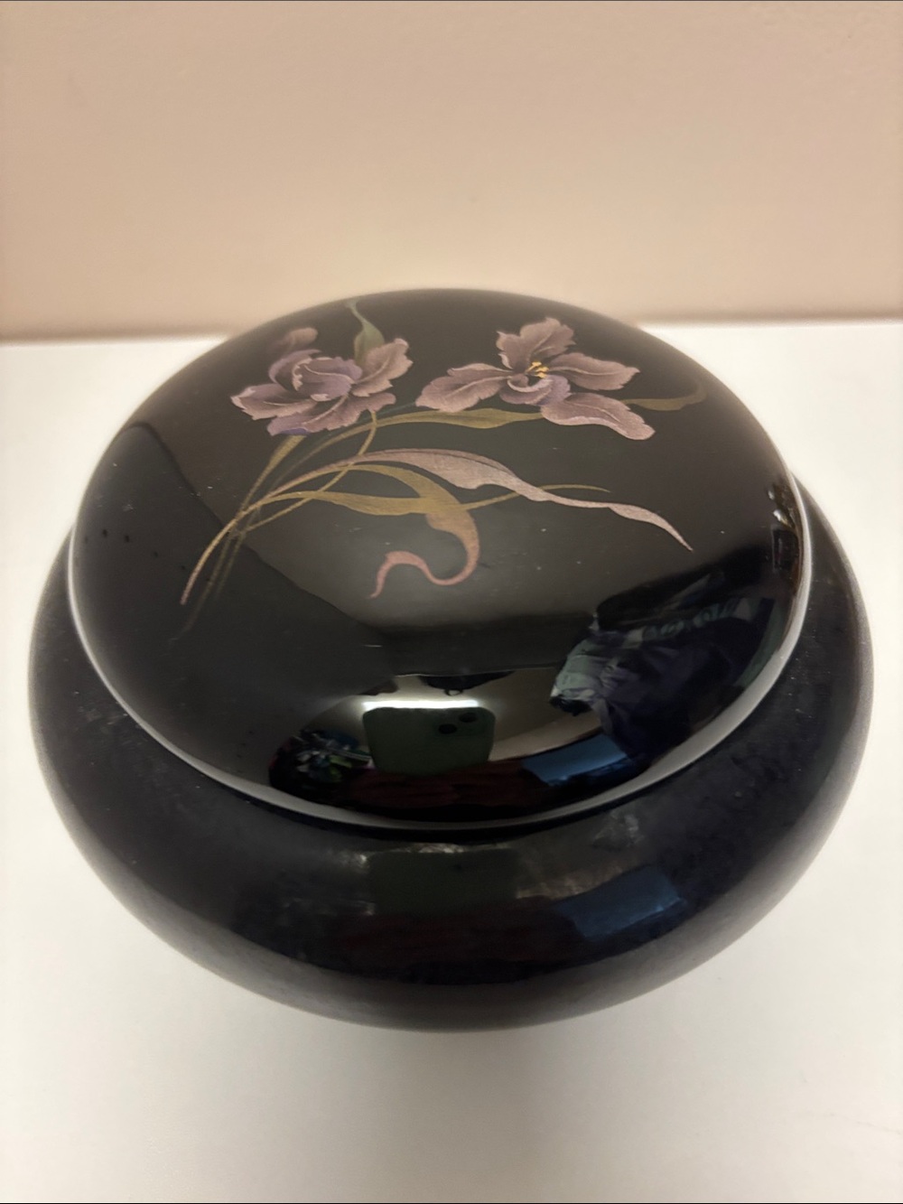 vintage molded resin/plastic Japanese-style trinket box